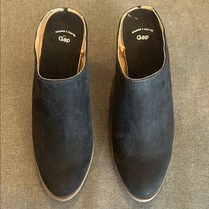 Gap Black Slip-On Booties